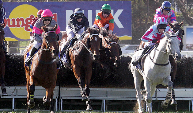 Australian Jumps Racing |Warrnambool Racing Carnival
